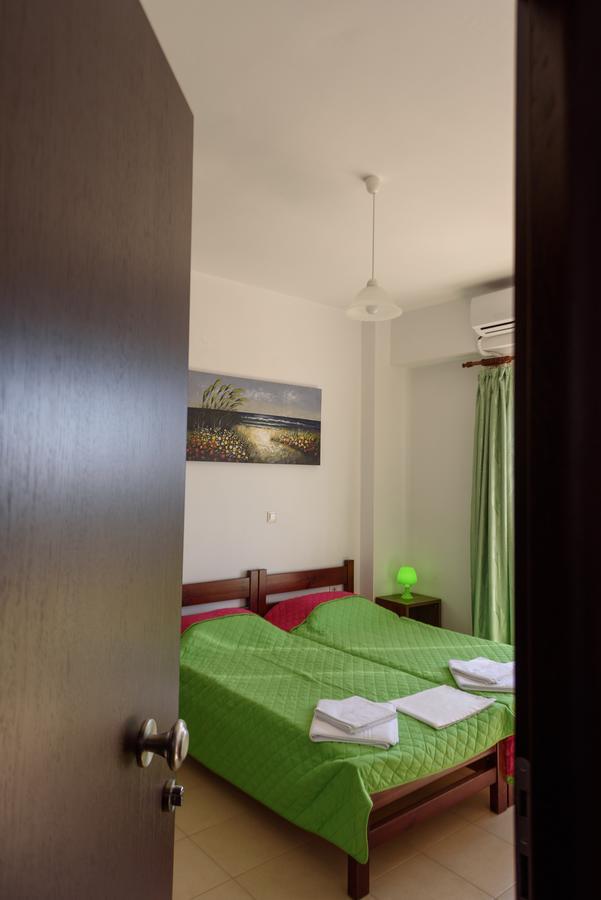 Elpidis Villa Kokkinos Pyrgos Exterior foto